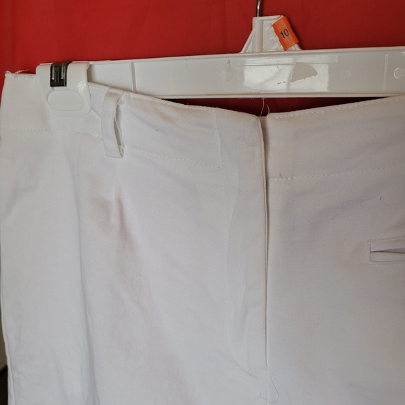 Buy 3 get 1 free, Chadwick's White Summer Shorts Size 10 (313) - Picture 3 of 7